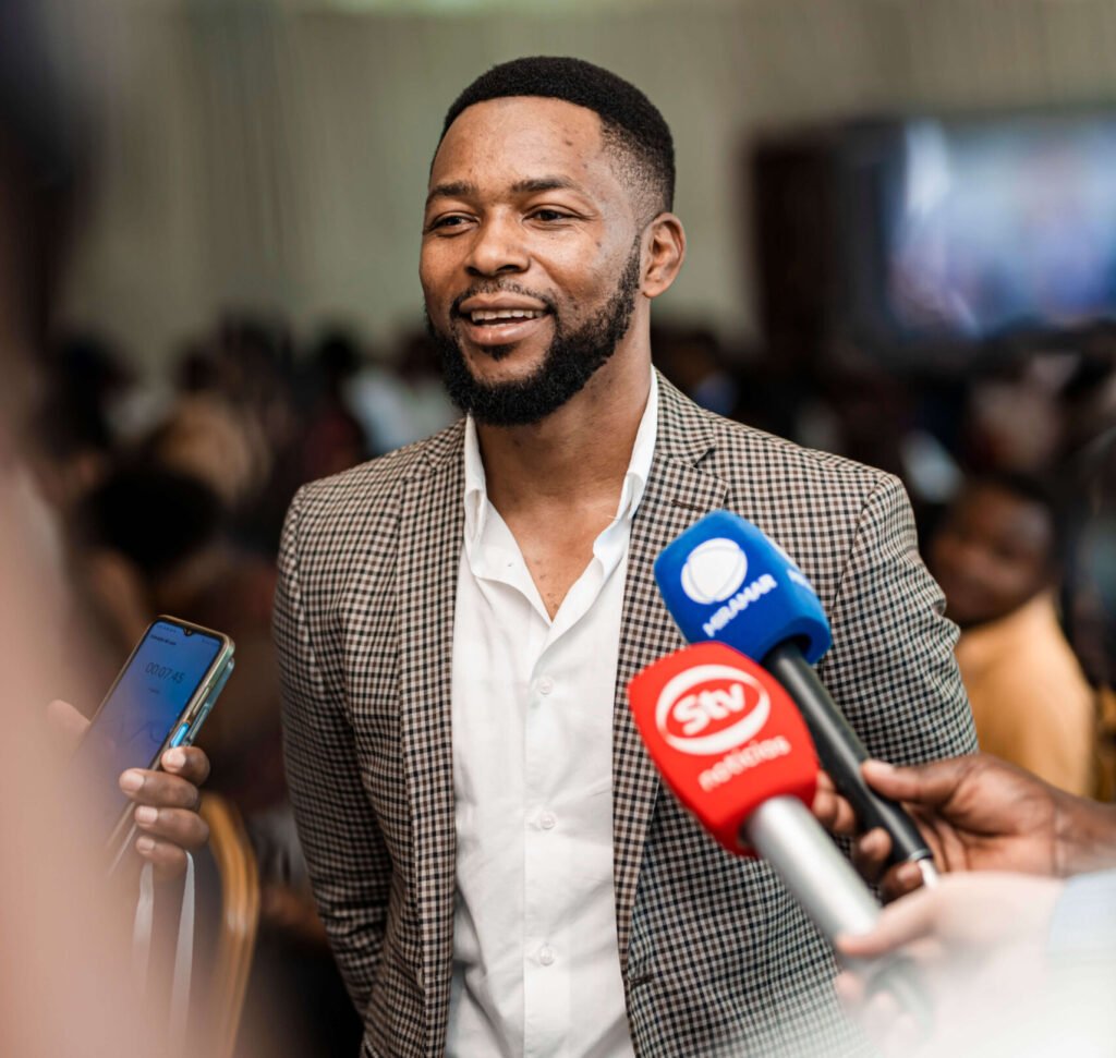 Dr. Arsenio chelengo